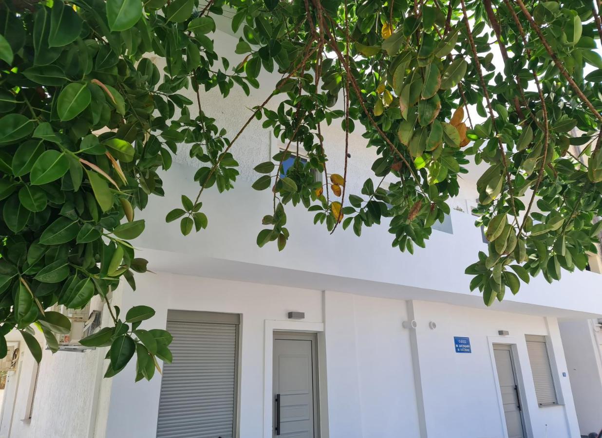 Sarri Appartments Amoudara Lasithiou Exteriör bild